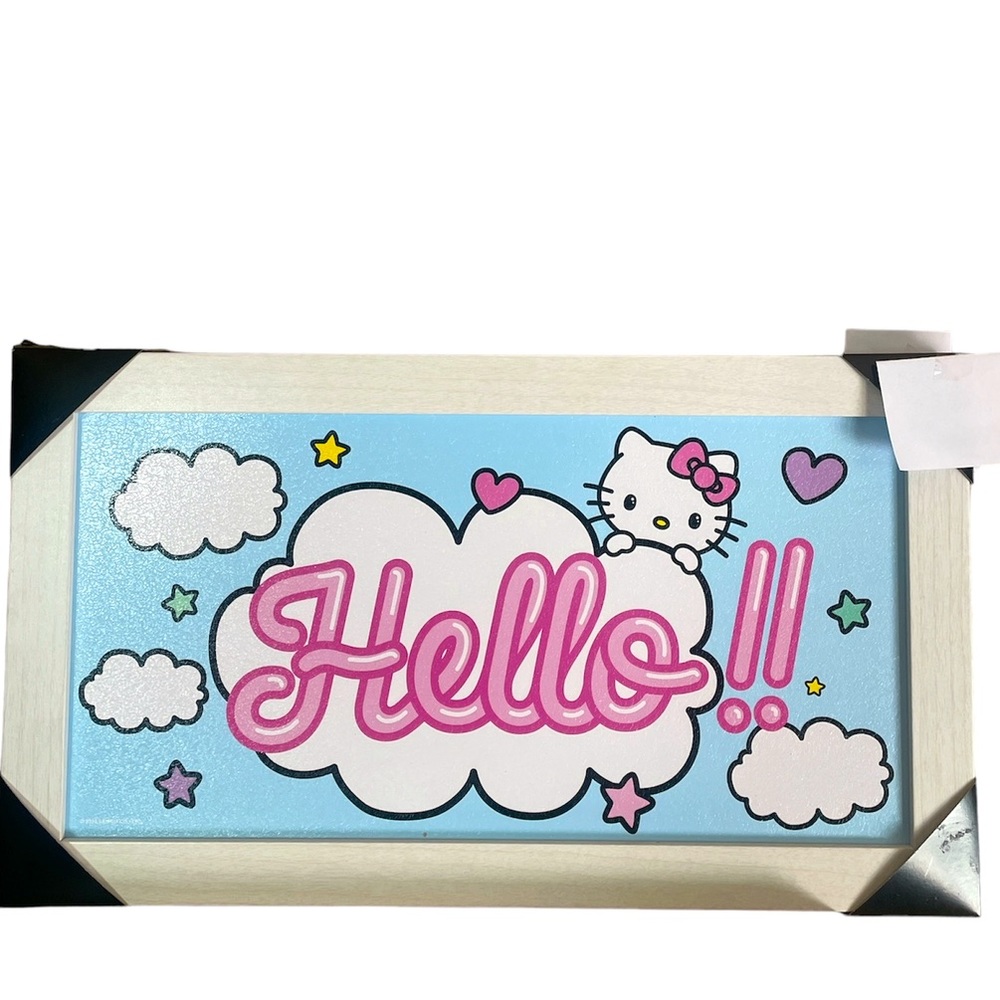 HELLO KITTY WALL DECOR